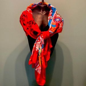 Beautiful Reds, Blues and White Scarf